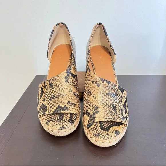 Vince. New Without Box Snake Print Python Skin Espadrilles Wedge Woven Heel 7M